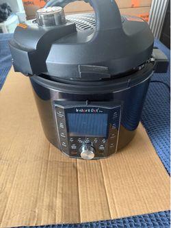 Instant pot • 6qt • black finish • used