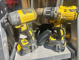 Dewalt drills & impacts / taladros & impactos