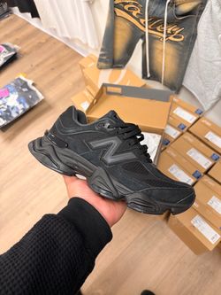 New balance 9060’s triple black