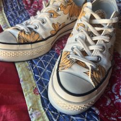 Floral Converse Need Gone ASAP moving!! Price Negotiable 