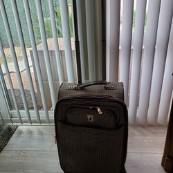Luggage/ Carry On