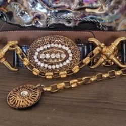 Vtg Streets Ahead Gold Rhinestone Medallion Draped Chain Statement Belt 41000M