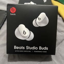 Beats Studio Buds 