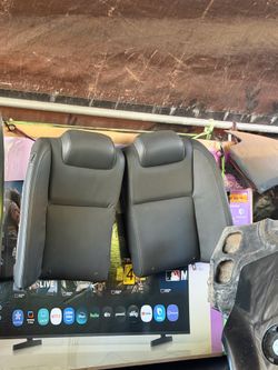 G8 Gt  rear right upper seat