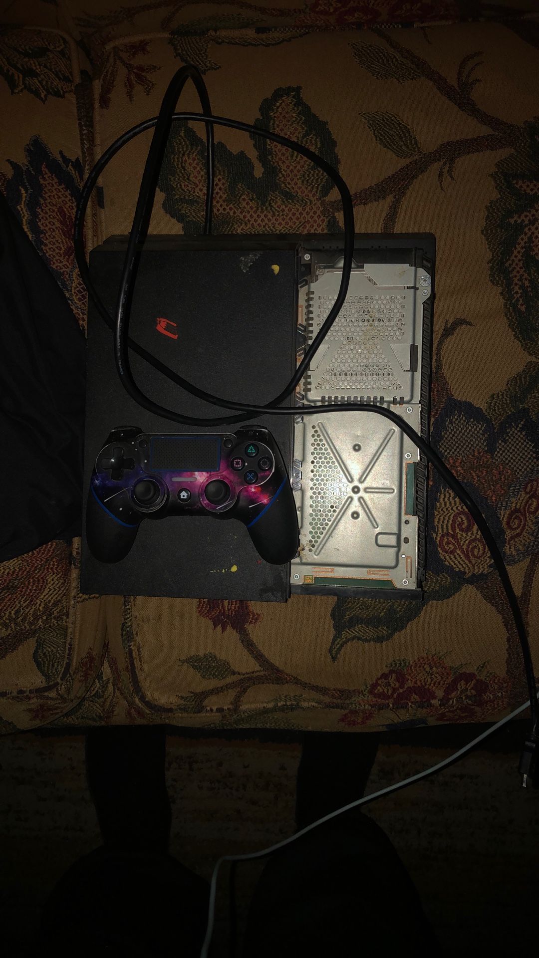 Ps4 And Controlller Price Is 10$
