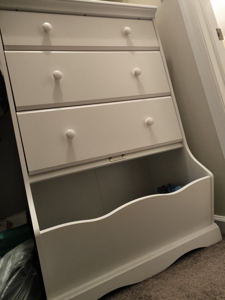 White Dresser