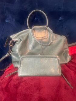 Green Hobo bag and wallet