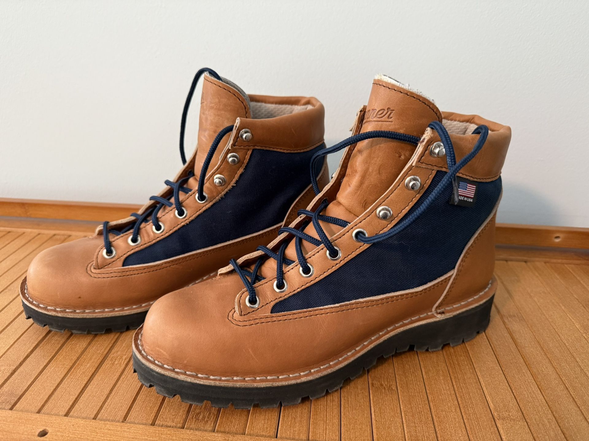 Danger Light Women’s 9.5 Hiking Boot