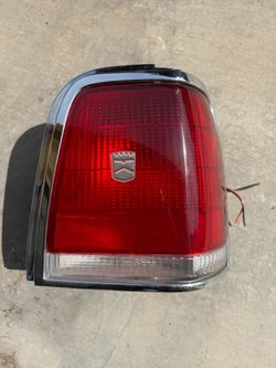 1988 thru 1991 ) Ford LTD Crown Victoria passenger side taillight