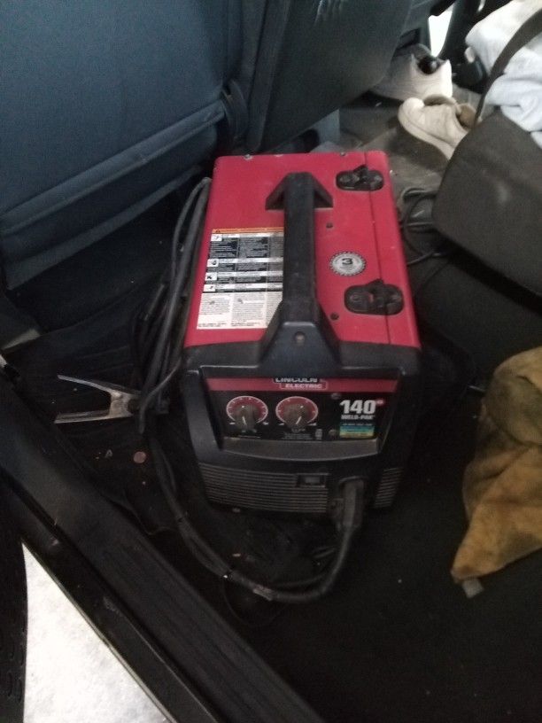 Lincoln Welder With Argon Tank Regulator Full Spool Wire 