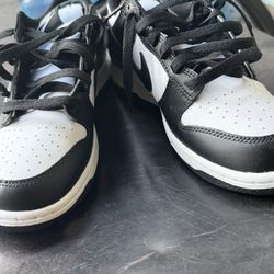 Nike Panda Dunks