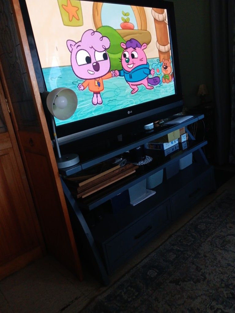Television LG con Mueble Incluido