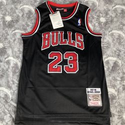 New Michael Jordan Jersey Large 