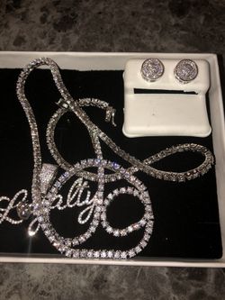 Loyalty Custom Pendant Set