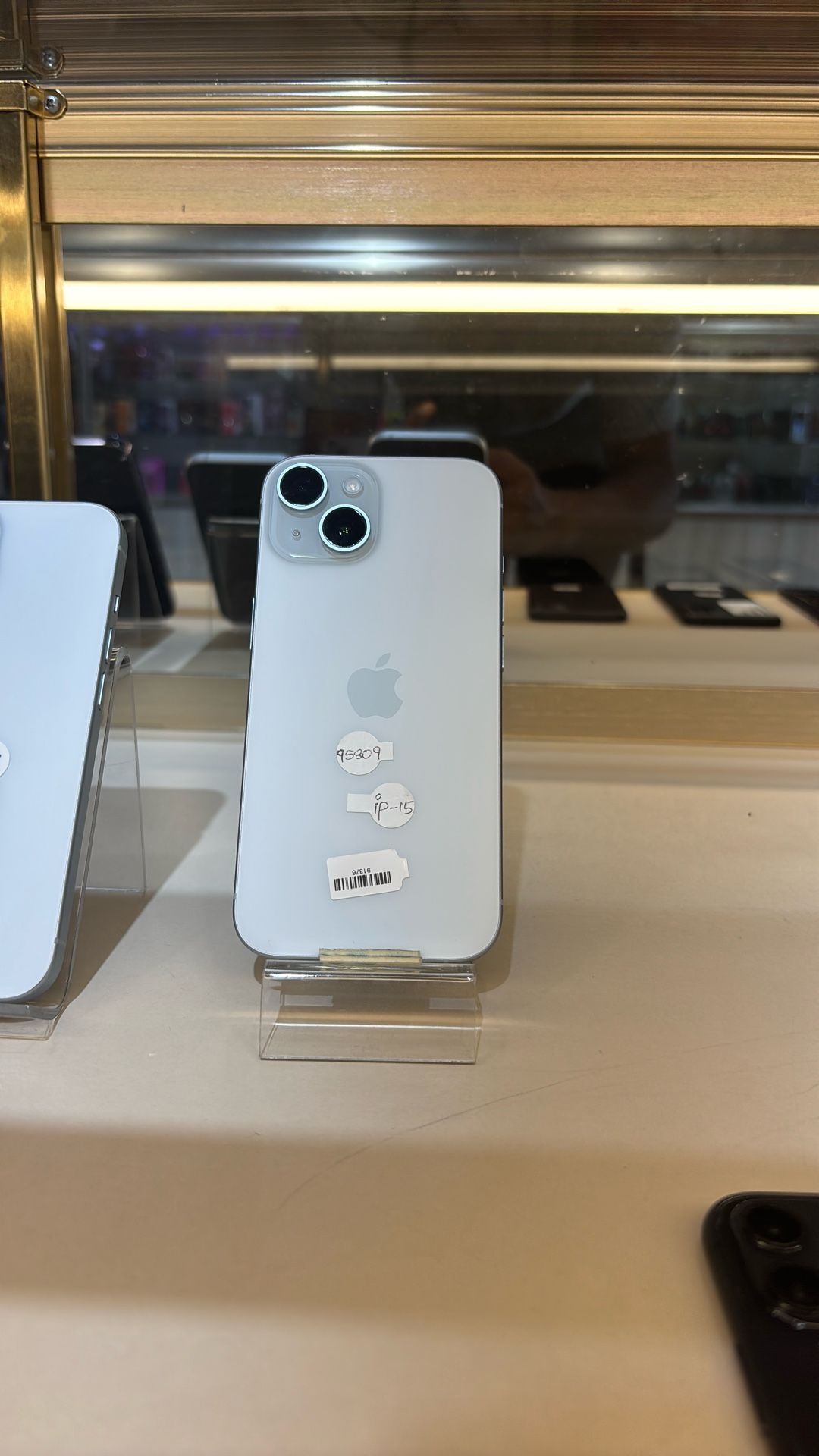 iPhone 15 Unlocked To All Carries