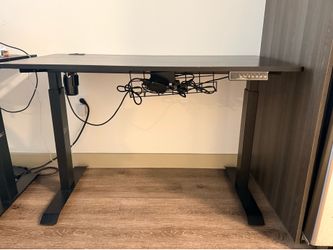 Standing desk