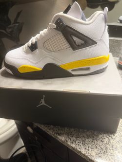 Retro 4 size 7Y