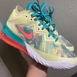 Nike LeBron 18 Low LeBronald Palmer Like new Size 9