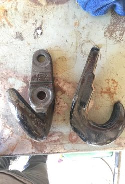 Chassis bumper tow hooks. Side twist - no mounting hardware