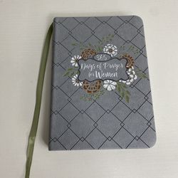 365 Days of Prayer for Women (Imitation Leather) – Guided Prayers and Daily book