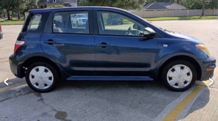 2007 toyota scion 4DR