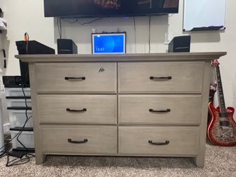 6 Drawer Dresser