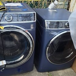 Washer and Gas Dryer-Read the description