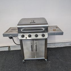 BBQ Gas Grill - 4 Burner