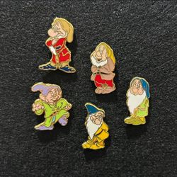 Disney Pins Snow White’s Seven Dwarfs (5) Pin Set 