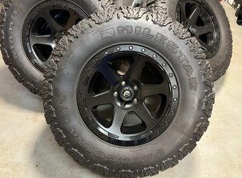 35” Jeep JL / JT / JK FUEL Wheels Milestar Patagonia M/T Tires