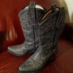 Sterling River Boots, Woman's Cowboy Boots, Brown, Size9 Mid Calf Height. 