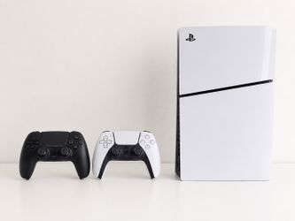 PlayStation 5 Disc Edition + 2 DualSense Controllers – Excellent Condition