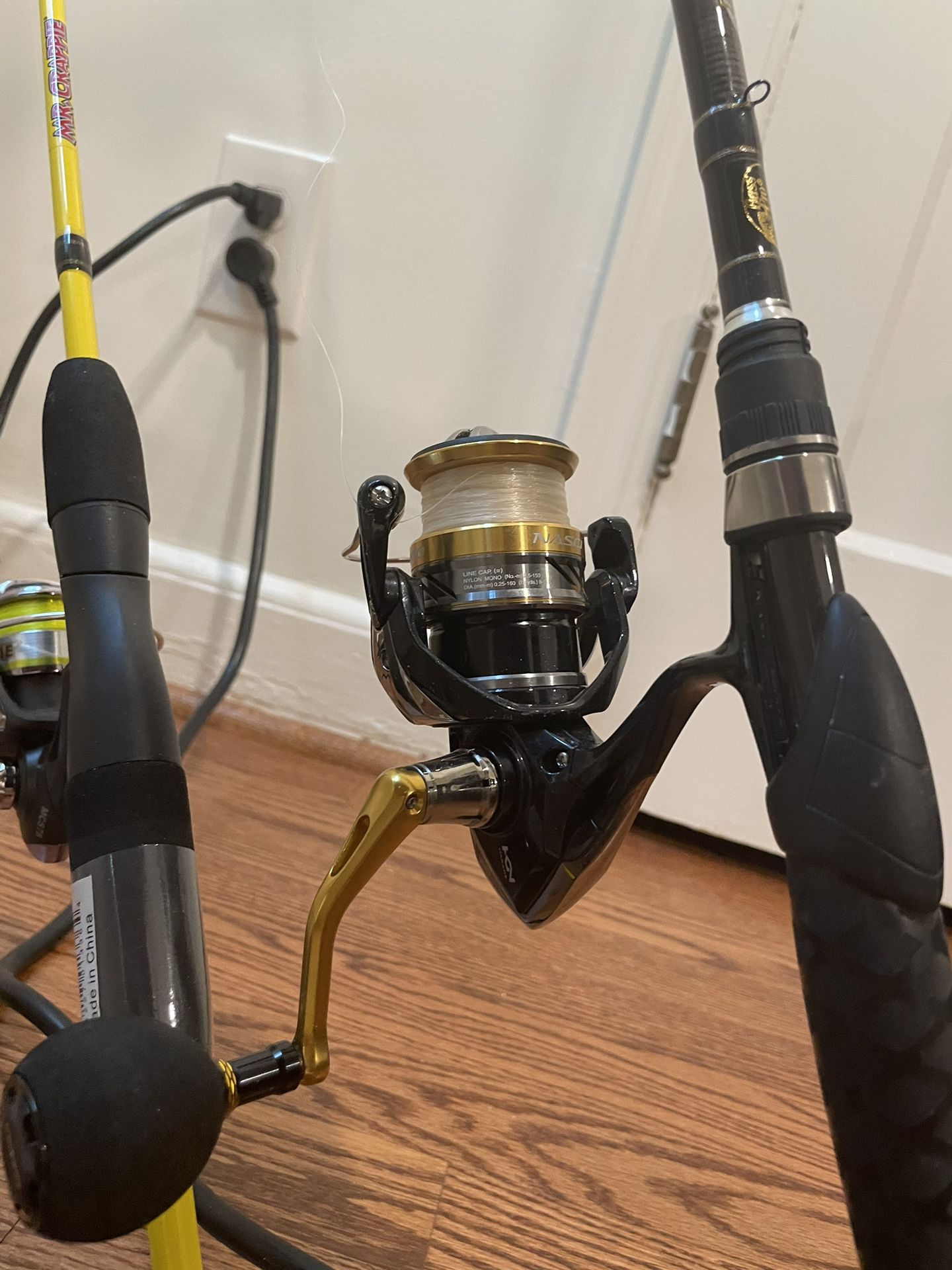 Bass Pro Shop Pro Qualifier Fishing Rod 7 Ft+ Shimano Nasci reel+ Crappie Rod + Fish Lure