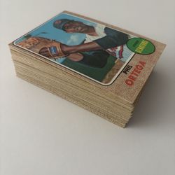1968 Topps baseball card set of 60 Different Cards  No creases