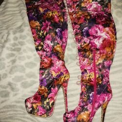 Women's Nikky Floral Thigh High Boots Size 6.5/61/2