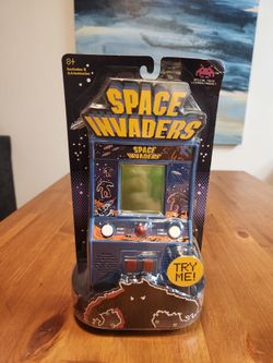 Space Invaders Handheld Arcade Game (SE San Diego)