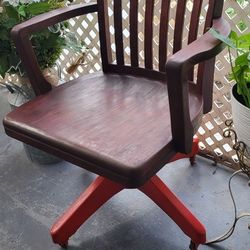 Vintage Solid Wood Chair..McAllen Tx $150