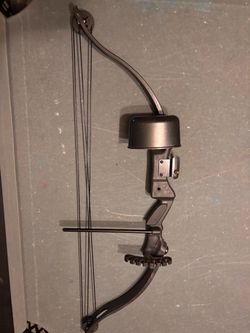 Bow & Arrow Set