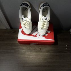 Nike Court Vision Low