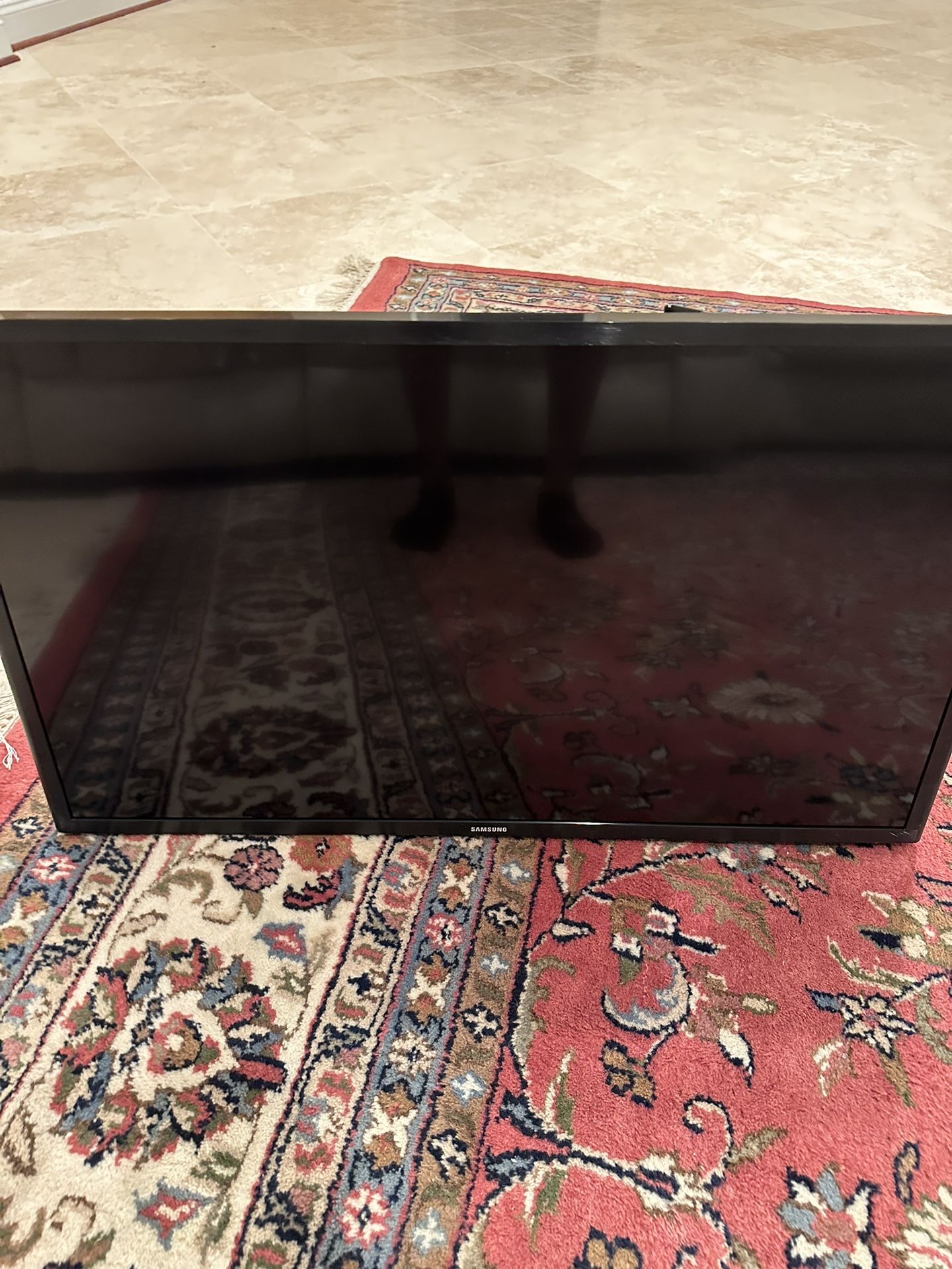 Samsung 32 inch LED 1080p Smart HDTV UN32J5205AFXZA