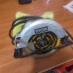 Ryobi Saw