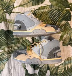 Cactus Corporation High-Top Sneakers