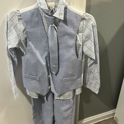 Size 7 Boys 4 Piece Outfit Blue 