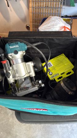 Makita RT0701C