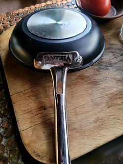 Viking pan  8 1/2  inch