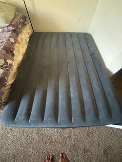 Queen Air mattress