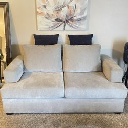 Loveseat 