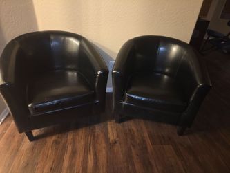 2 Accent / Wide Chairs
