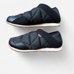 Teva Shoes Slips Ons 