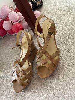 Size 8 Women’s Wedges!